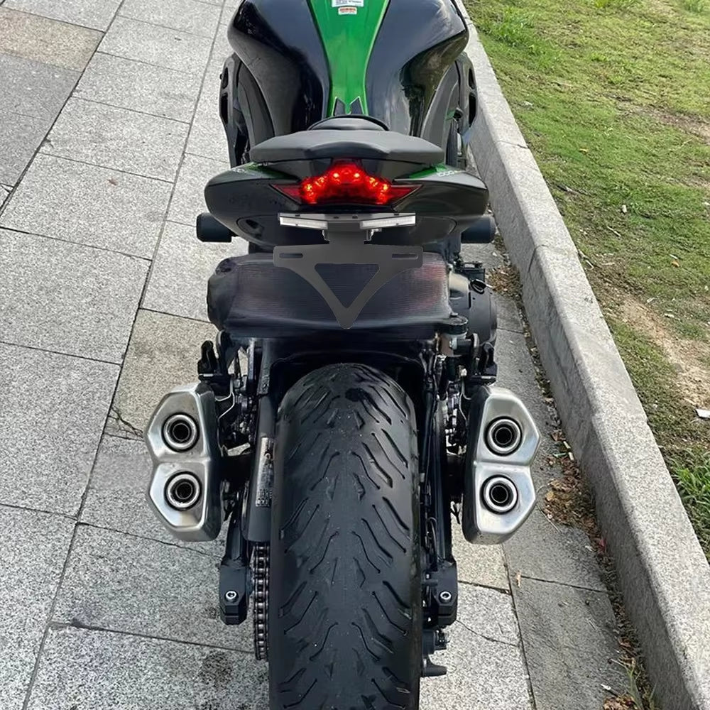 Kawasaki Z900 2017-2024 | Adjustable Short Tail Tidy & Integrated Turn Signal Plate Holder