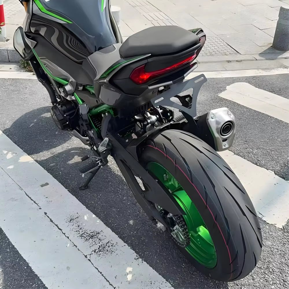 Kawasaki Z900 2025 | Soporte de Matrícula Corto Eliminador de Guardabarros