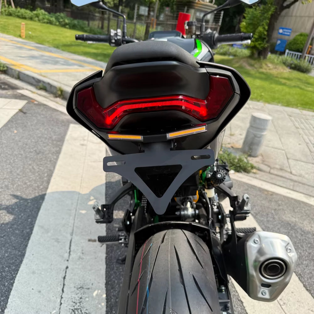 Kawasaki Z900 2025 | Soporte de Matrícula Corto Eliminador de Guardabarros