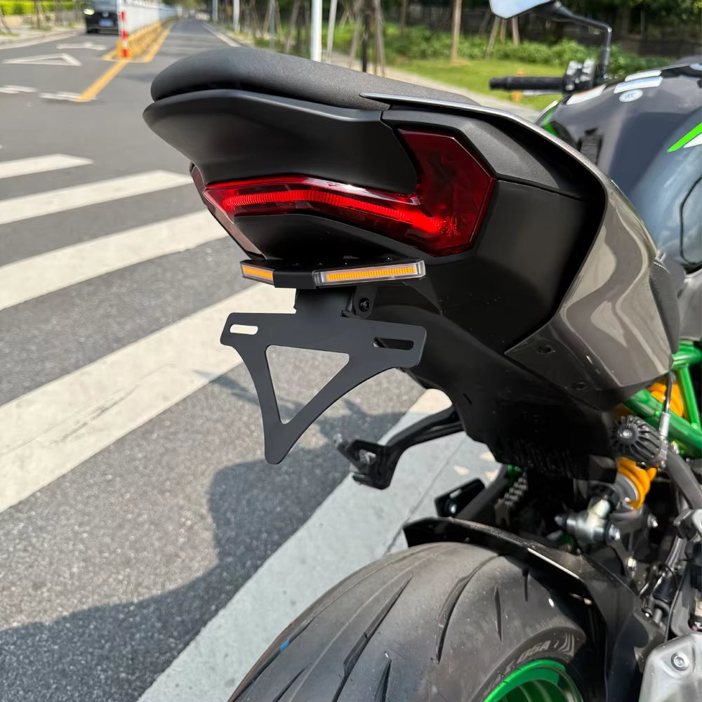 Kawasaki Z900 2025 | Soporte de Matrícula Corto Eliminador de Guardabarros