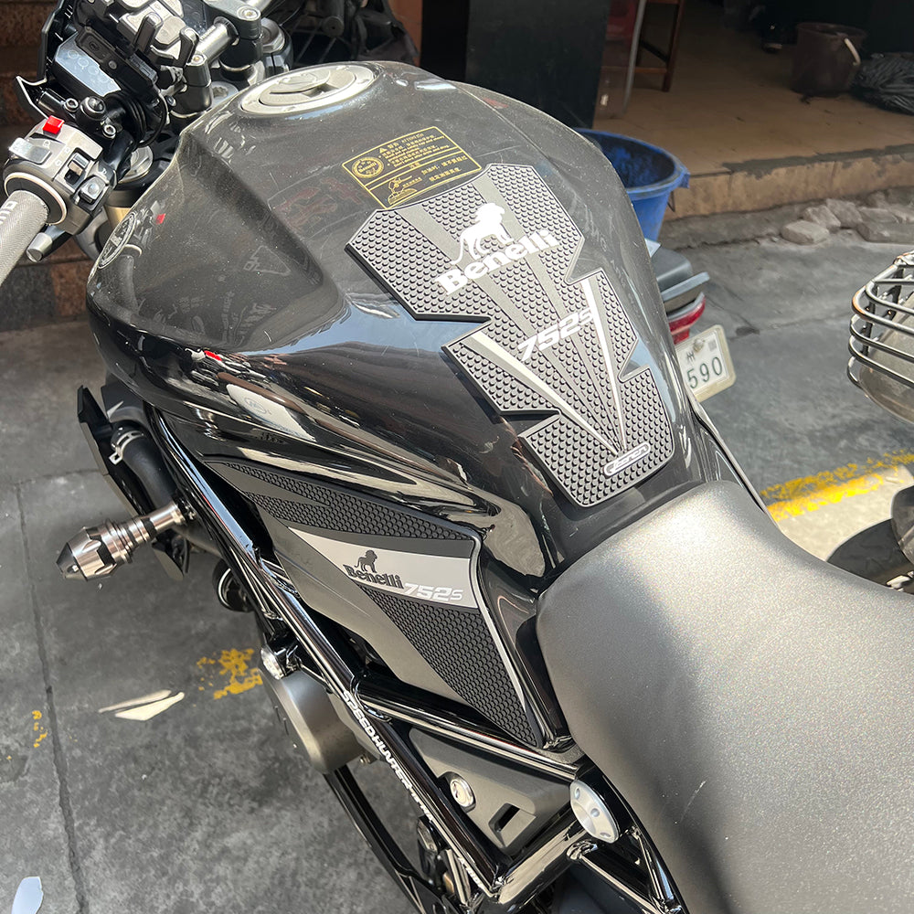 Benelli 752S | Rubber Anti‑Slip Fuel Tank Pad Tank Side Protector Decals Kit