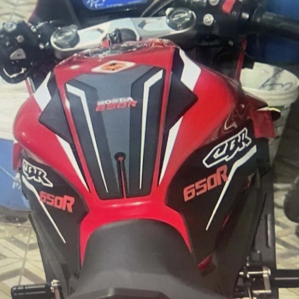 Honda CBR650R Rubber Anti-Slip Tank Pad Kit 2019-2023 丨 Center Pad and Side Grips