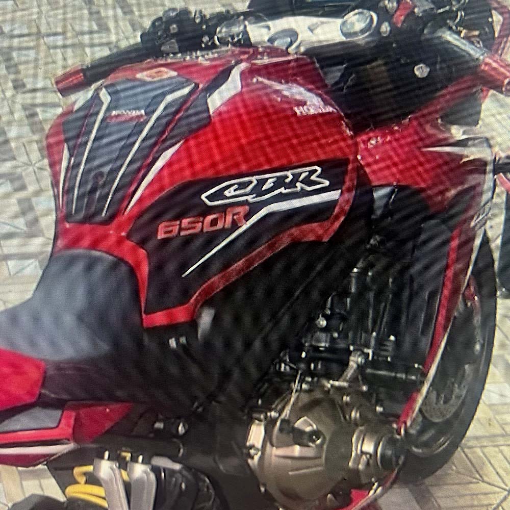 Honda CBR650R Rubber Anti-Slip Tank Pad Kit 2019-2023 丨 Center Pad and Side Grips