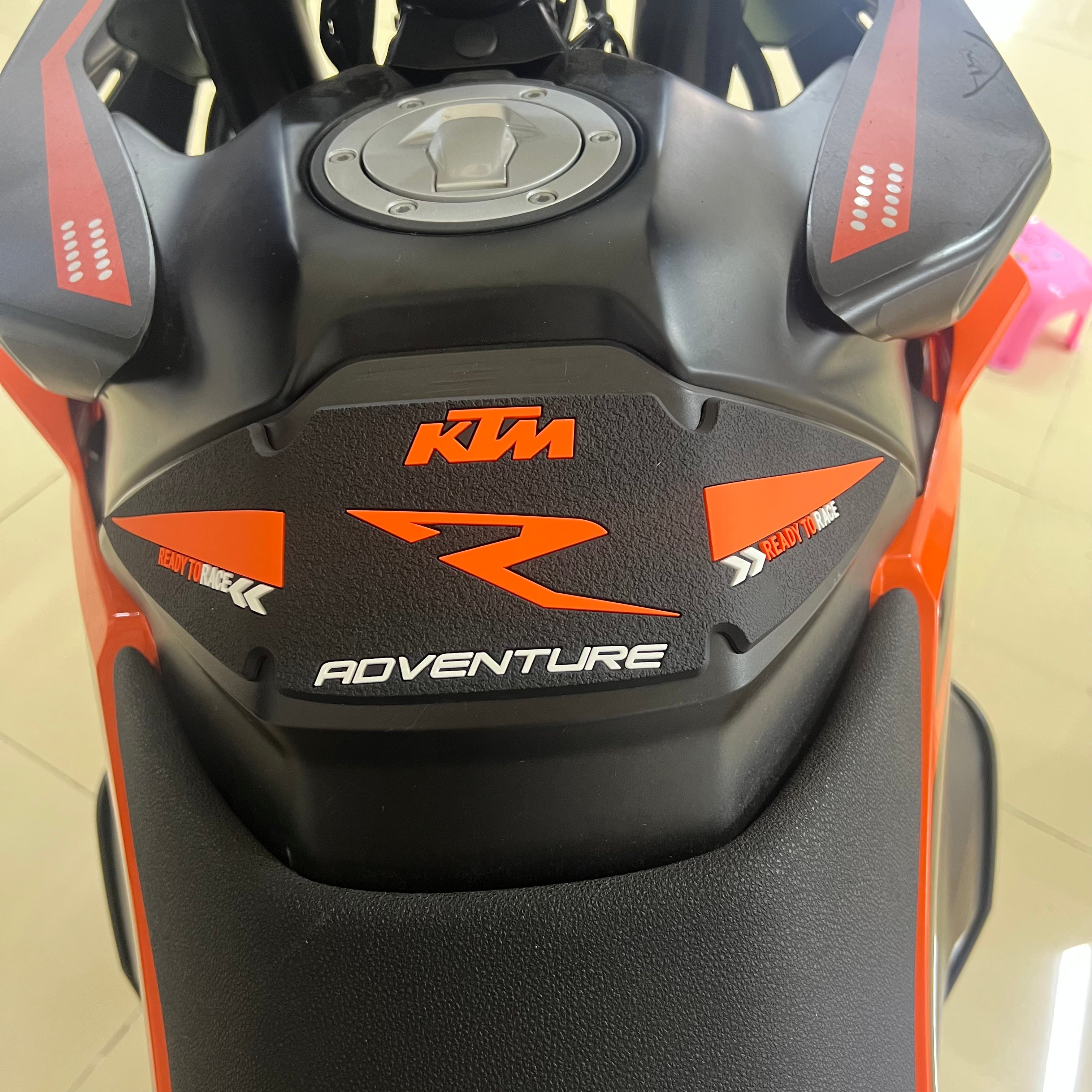 KTM 790 890 Adventure R Rubber Anti-Slip Tank Pad Kit 丨 Center Pad