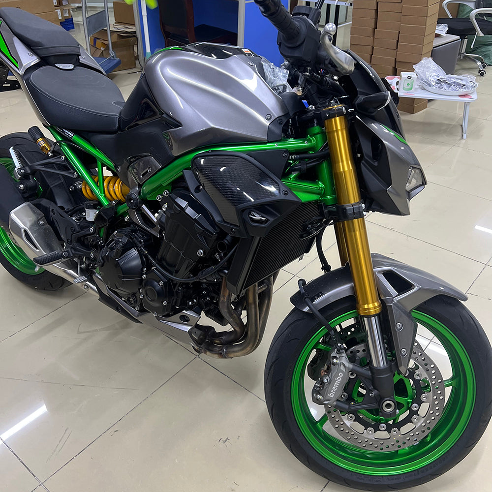 Kawasaki Z900 Z900SE 2025-2026 | Carbon Fiber Side Fairing Panel Kit