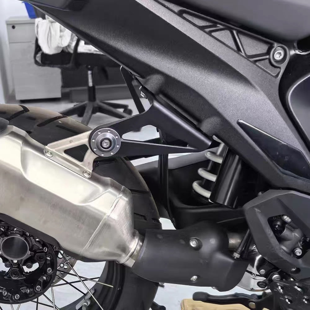 BMW R1300GS Rear Footpeg Delete 2023‑2025 | Black Metal Footrest Removal Bracket