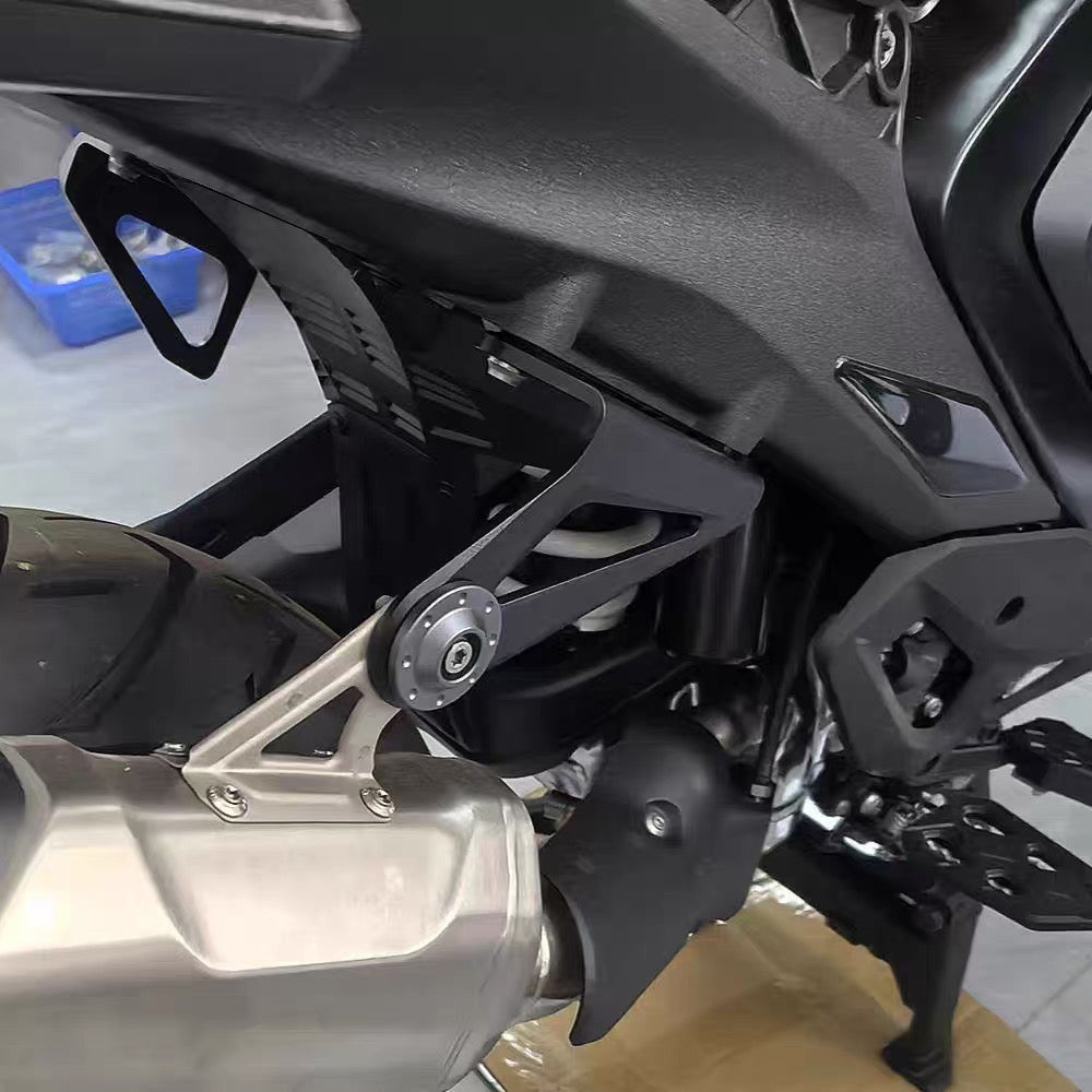 BMW R1300GS Rear Footpeg Delete 2023‑2025 | Black Metal Footrest Removal Bracket