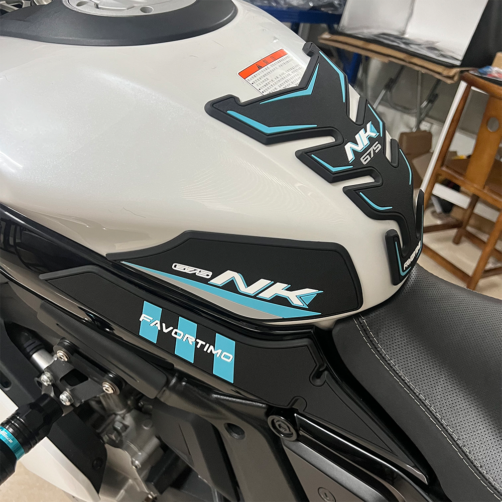 CFMOTO 675NK Rubber Anti-Slip Tank Pad Kit 丨 Center Pad and Side Grips