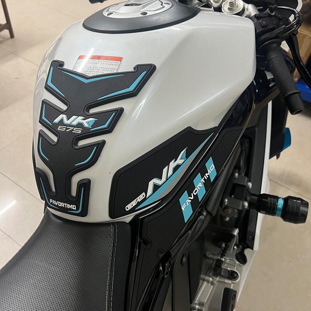 CFMOTO 675NK Rubber Anti-Slip Tank Pad Kit 丨 Center Pad and Side Grips