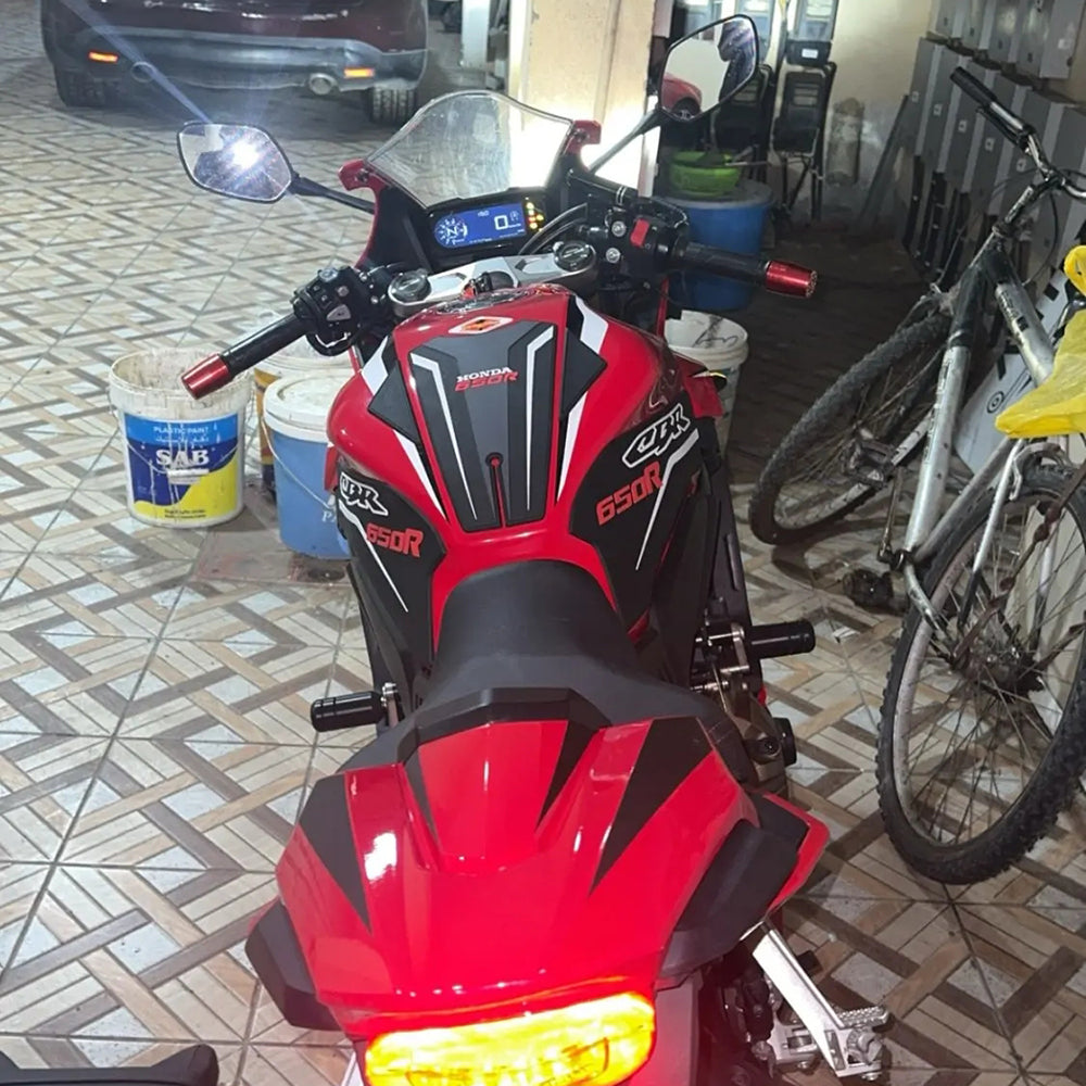 Honda CBR650R Rubber Anti-Slip Tank Pad Kit 2019-2023 丨 Center Pad and Side Grips