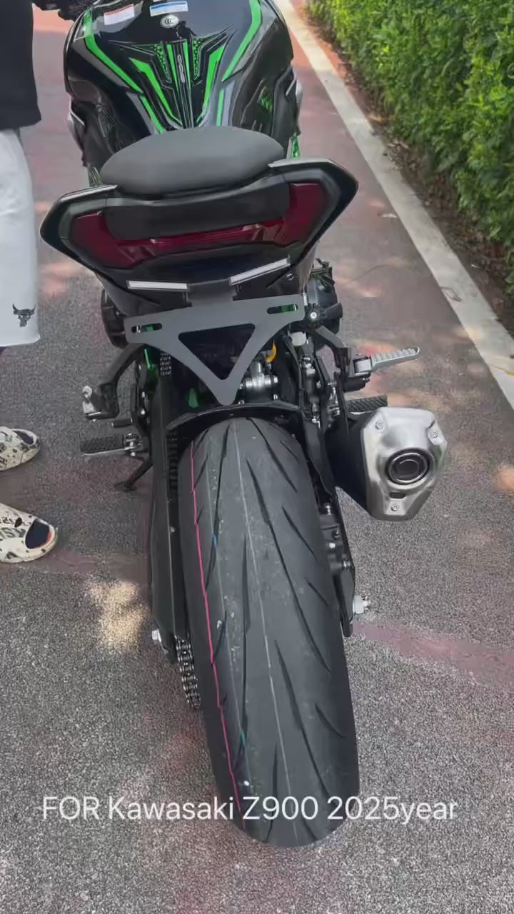 Kawasaki Z900 2025 | Soporte de Matrícula Corto Eliminador de Guardabarros